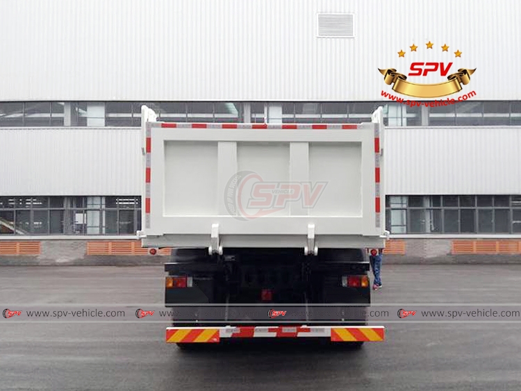Dump Truck ISUZU - B